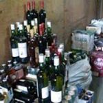 کشف و ضبط ۴۰۰ لیتر مشروبات الکلی از یک منزل مسکونی در کرج