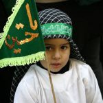 به اخلاص کودکان در برپایی خیمه عزای حضرت سیدالشهدا علیه السلام غبطه می خوریم